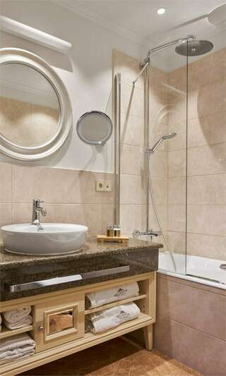 Гостиница Гельвеция Санкт-Петербург Улучшенный номер-3