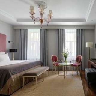 Гостиница Гельвеция Санкт-Петербург Deluxe (двуспальная кровать King size)-2