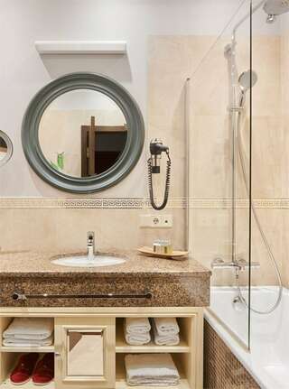 Гостиница Гельвеция Санкт-Петербург Улучшенный номер-13