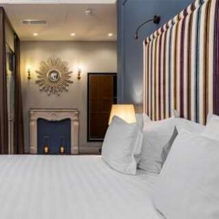 Гостиница Гельвеция Санкт-Петербург Junior Suite (1 двуспальная кровать)-1