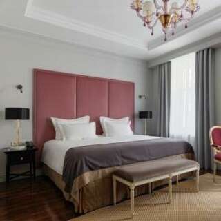 Гостиница Гельвеция Санкт-Петербург Deluxe (двуспальная кровать King size)-1